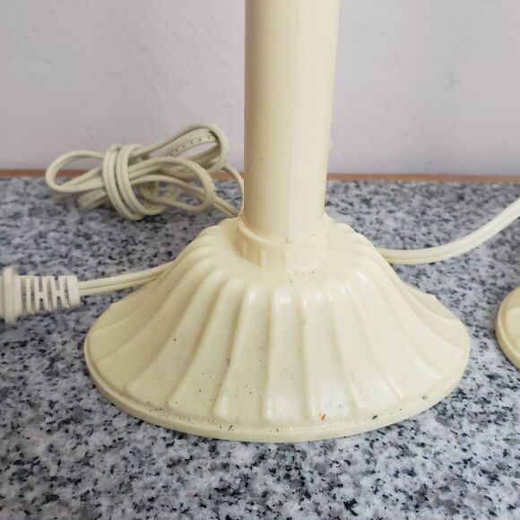 Lot of 2 Vintage MCM 9”‎ Christmas Window Electric Light Drip Candles - Picture 3 of 8